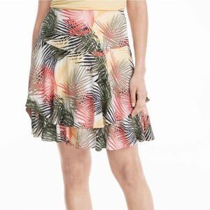 NWOT White House Black Market Soft Tiered Palm Print Skirt Size 4